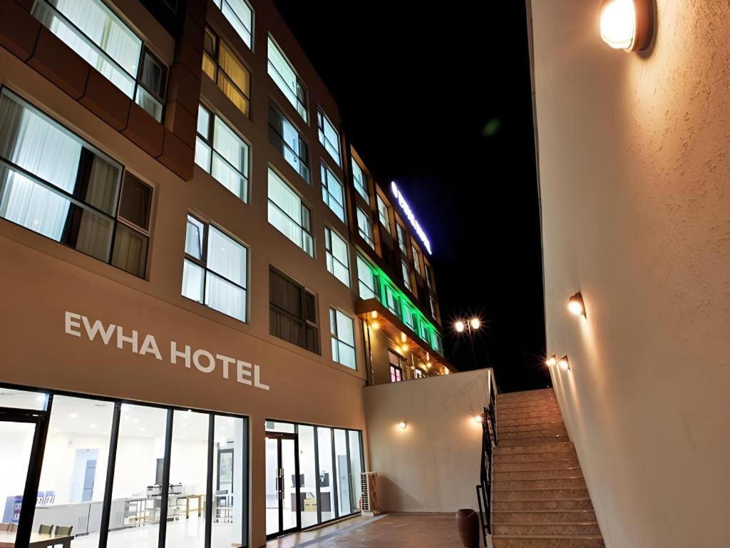 Ewha Hotel Jeju Exterior photo